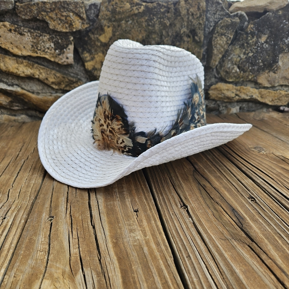 Vintage White Stevens Western  Cowboy Hat Size 7 1/8 With Feathers